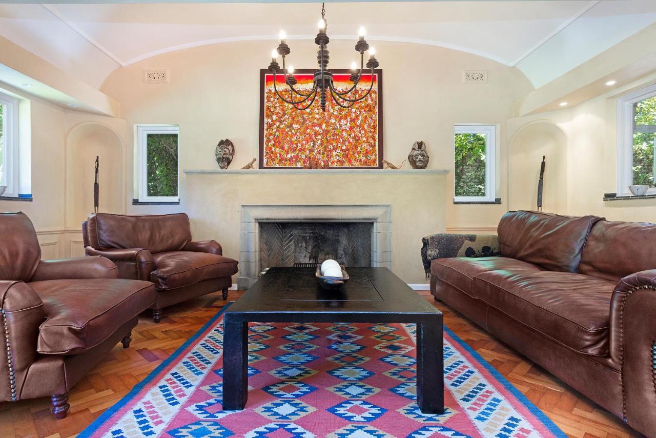 Villa Craiglea Newlands - With Pool & Tennis Court Cape Town