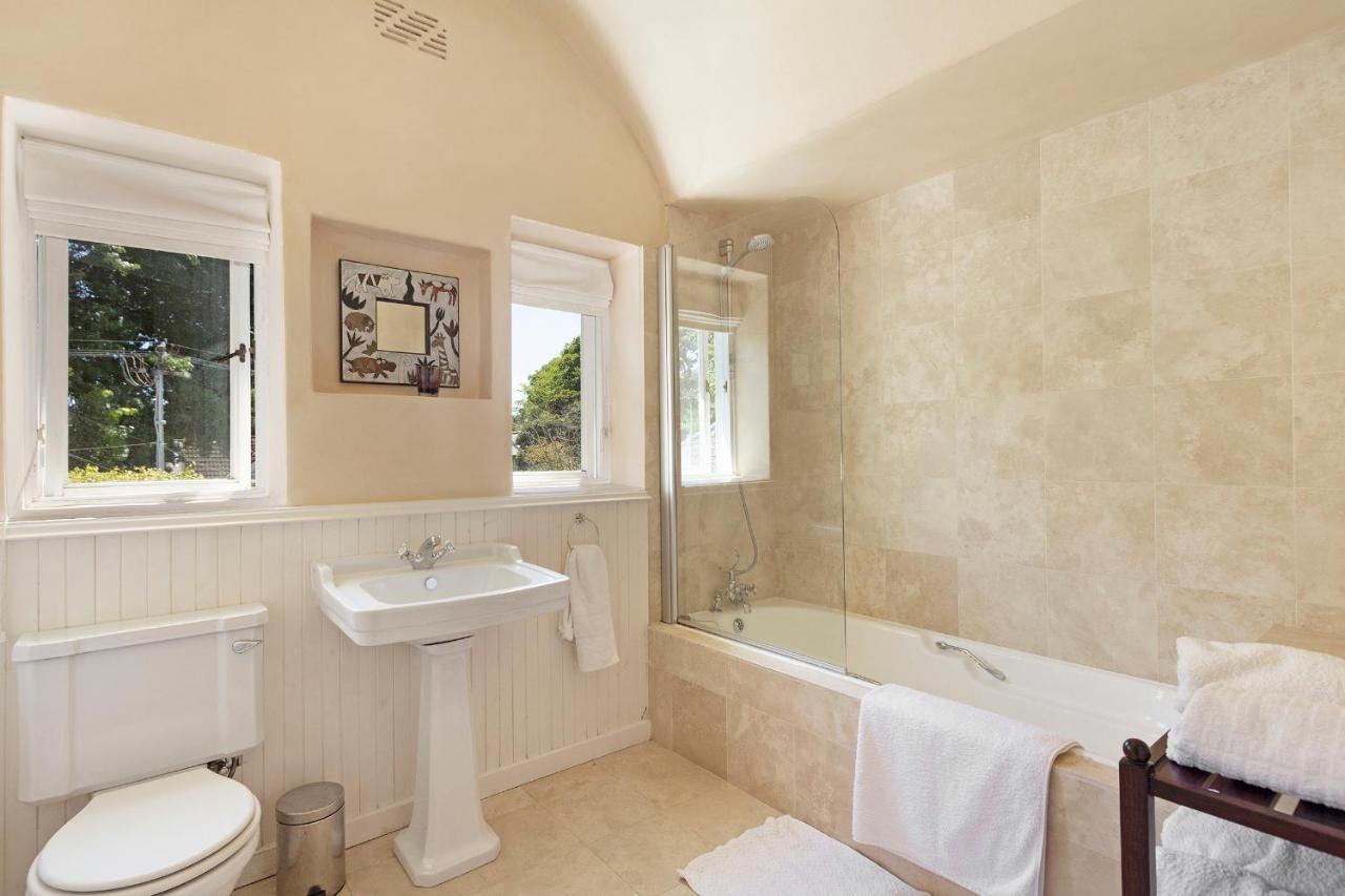 Villa Craiglea Newlands - With Pool & Tennis Court